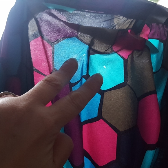 Multicolored hexagon printed silk blouse - Picture 4 of 7